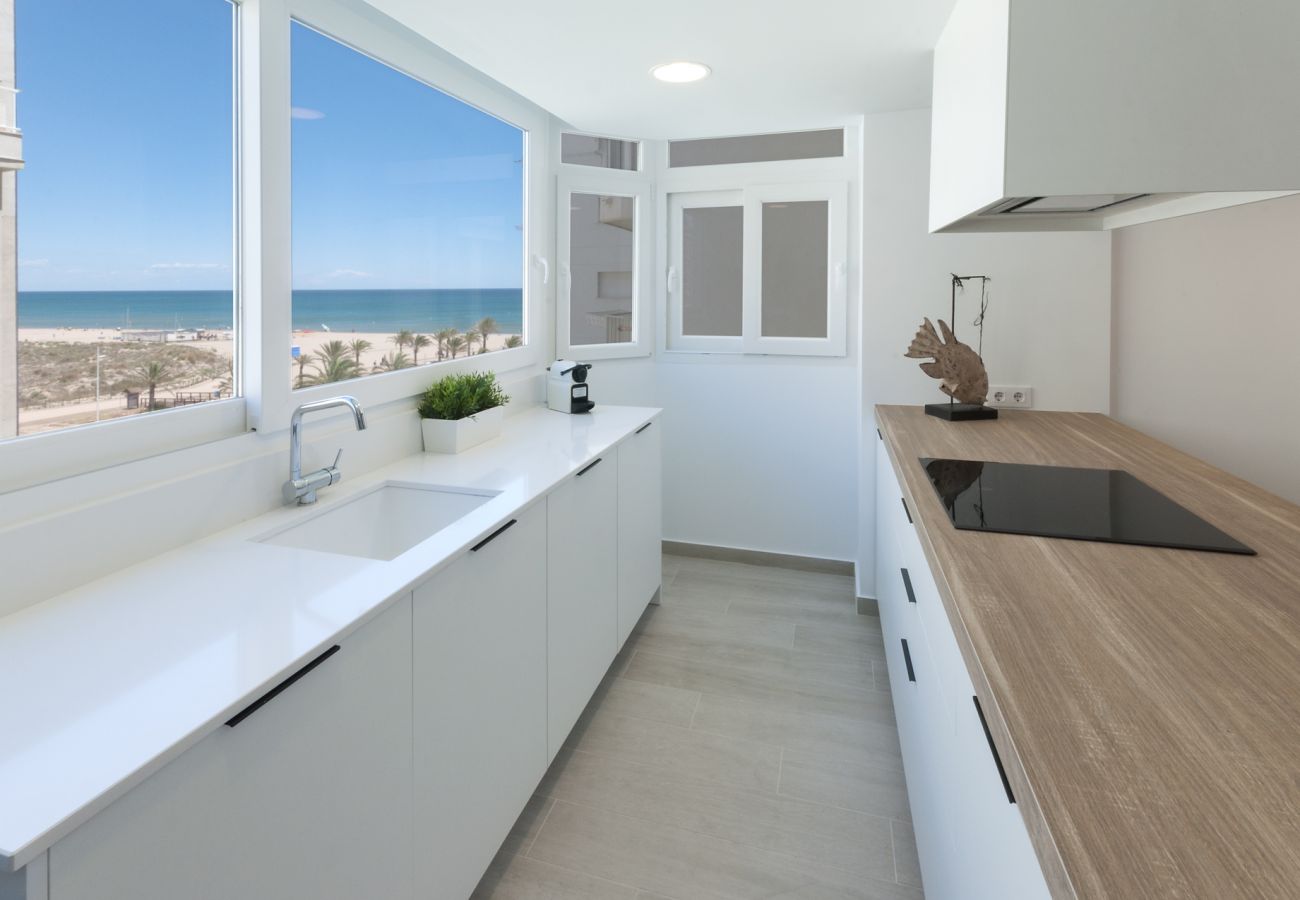 Apartment in Playa de Gandía - Beachfront Family Friendly Condo In Gandía