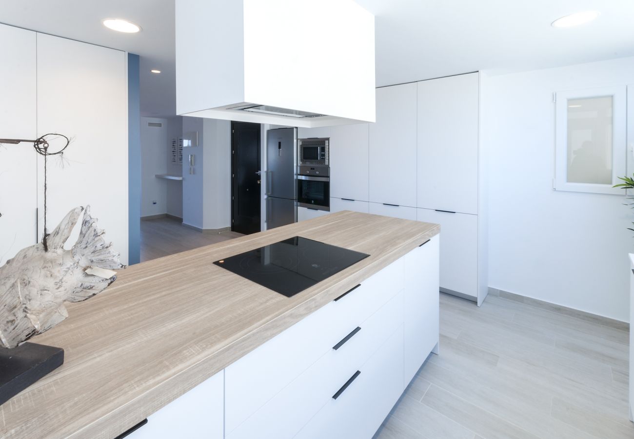 Apartment in Playa de Gandía - Beachfront Family Friendly Condo In Gandía