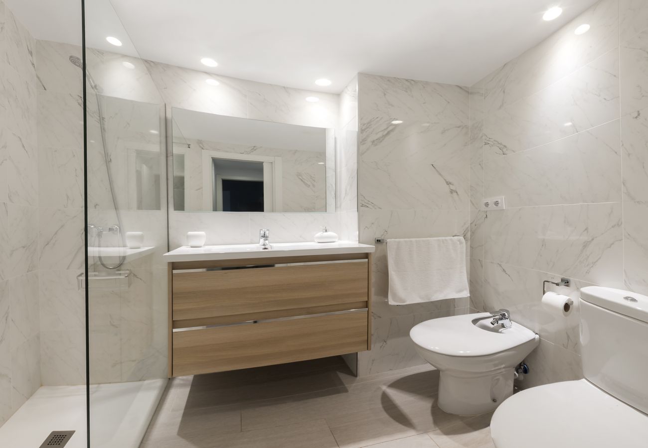 Apartment in Playa de Gandía - Beachfront Family Friendly Condo In Gandía