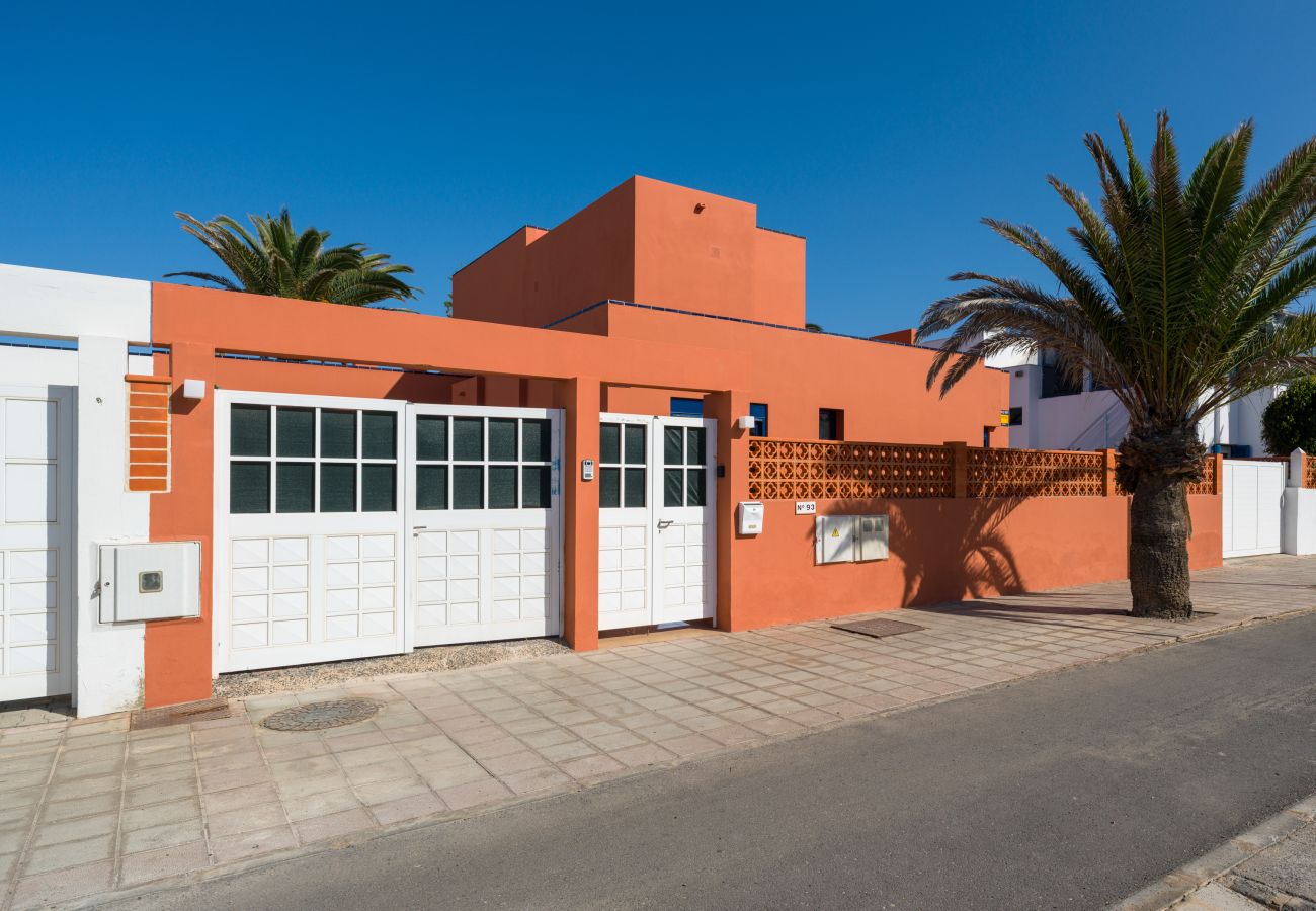 Villa in Corralejo - Long Beach with pool By CanariasGetaway 
