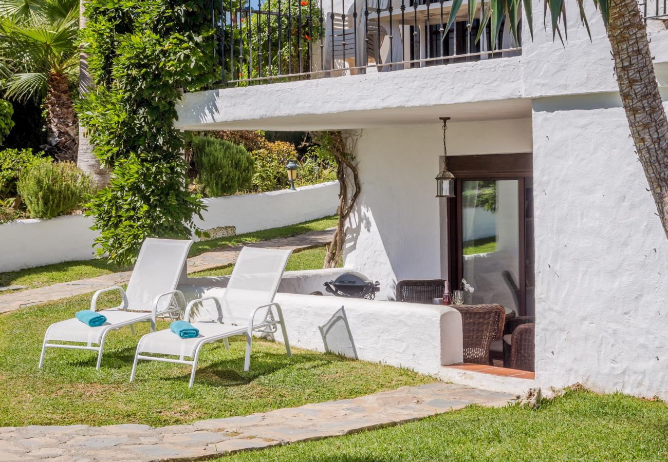 Magnificent apartment in Nueva Andalucia Garden of Magnificent apartment in Nueva Andalucia