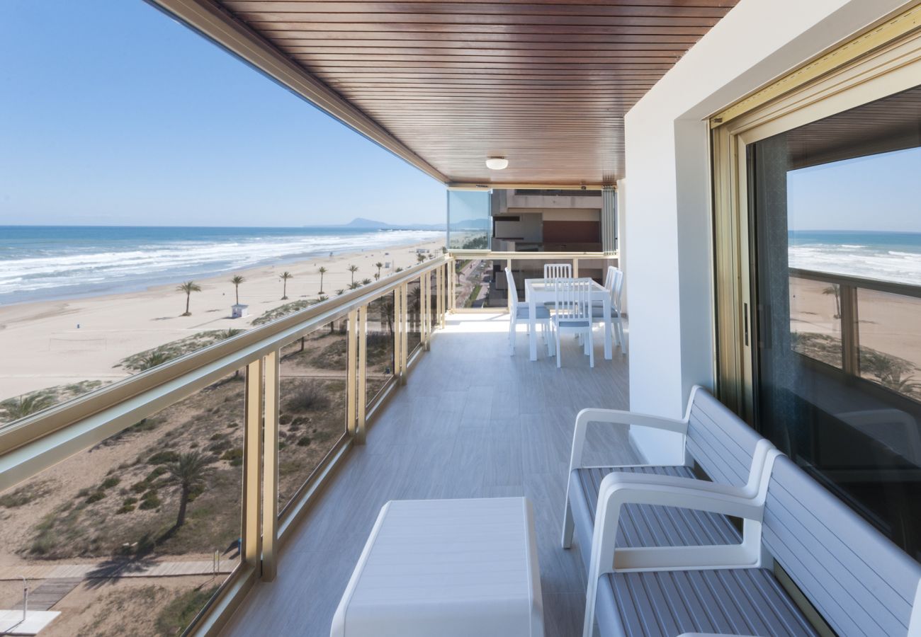 Apartment in Playa de Gandía - Seafront Condo Just Steps To The Beach.