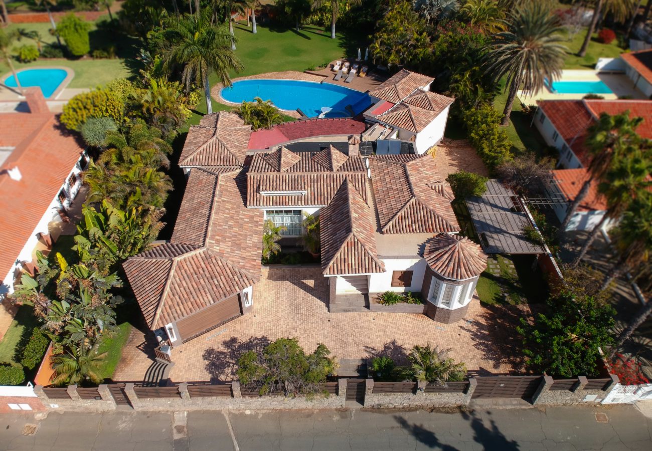 Villa in San Bartolomé de Tirajana - Maspalomas Golfside Luxury Villa