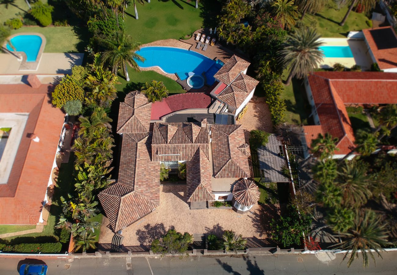 Villa in San Bartolomé de Tirajana - Maspalomas Golfside Luxury Villa