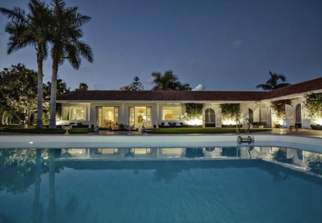 Villa in San Bartolomé de Tirajana - Sunset Luxe Retreat Villa in San Bartolomé de Tirajana - Sunset Luxe Retreat