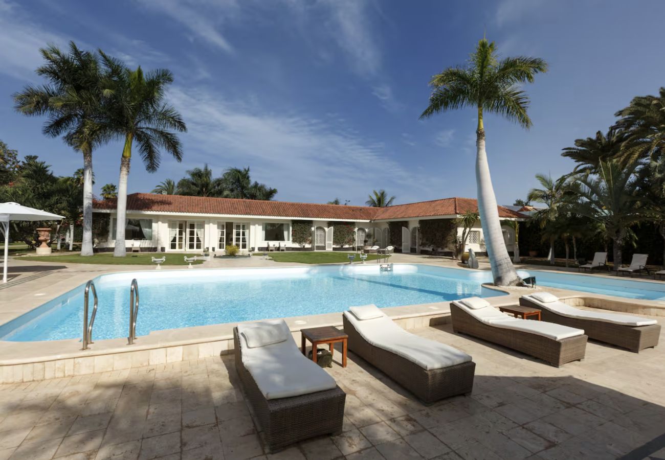 Villa in San Bartolomé de Tirajana - Sunset Luxe Retreat Villa in San Bartolomé de Tirajana - Sunset Luxe Retreat