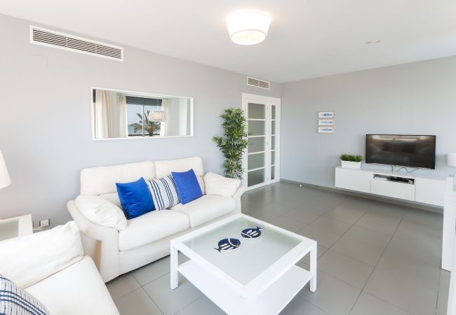 Apartment in Playa de Gandía - Oceanfront with stunning views of the sunset! Recently redecorated !! Apartment in Playa de Gandía - Oceanfront with stunning views of the sunset! Recently redecorated !!