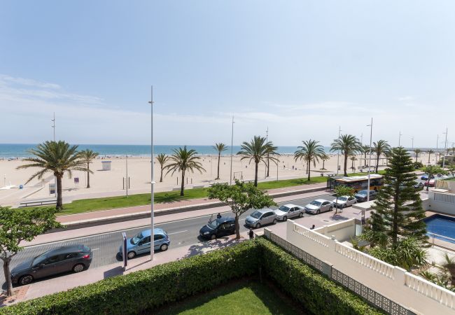 Apartment in Playa de Gandía - Oceanfront with stunning views of the sunset! Recently redecorated !! Apartment in Playa de Gandía - Oceanfront with stunning views of the sunset! Recently redecorated !!