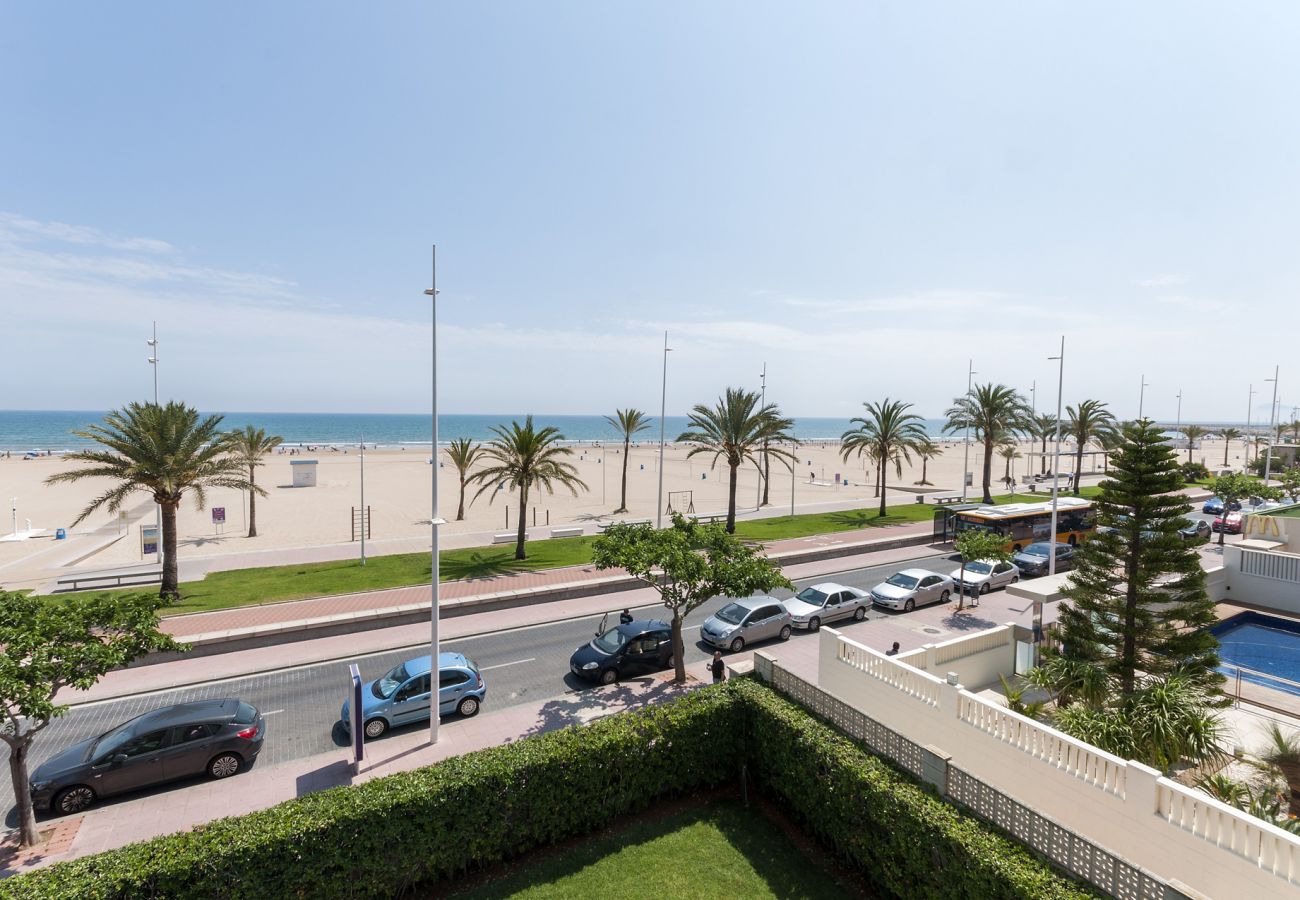 Apartment in Playa de Gandía - Oceanfront with stunning views of the sunset! Recently redecorated !!