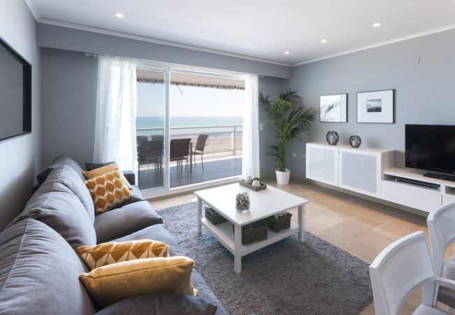 Apartment in Playa de Gandía - Oceanfront condos w / breathtaking views. Elegant decoration! Apartment in Playa de Gandía - Oceanfront condos w / breathtaking views. Elegant decoration!