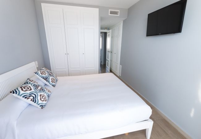 Apartment in Playa de Gandía - Oceanfront condos w / breathtaking views. Elegant decoration! Apartment in Playa de Gandía - Oceanfront condos w / breathtaking views. Elegant decoration!