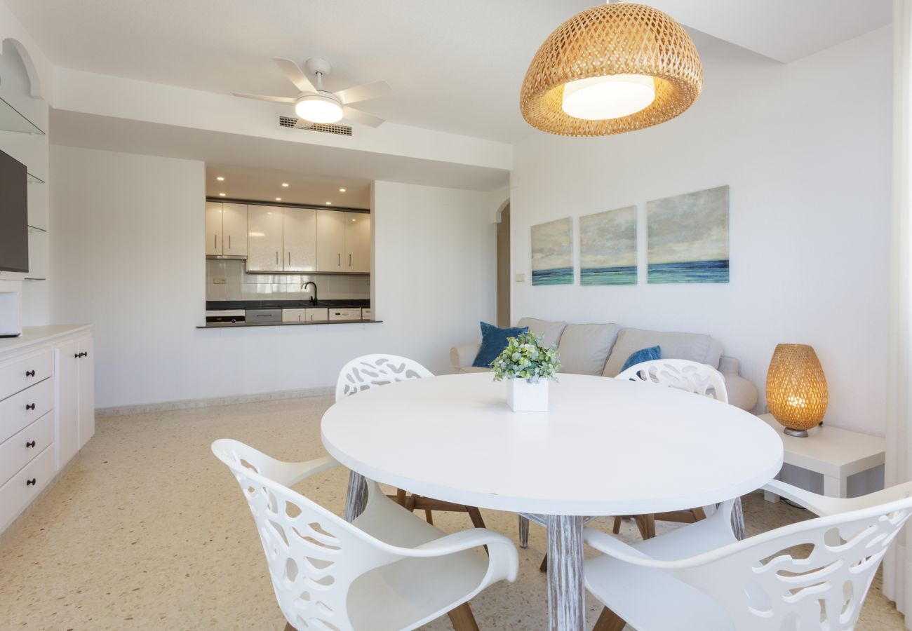 Apartment in Playa de Gandía - Cosy apartment decorated, with wifi, in front of the beach - only families