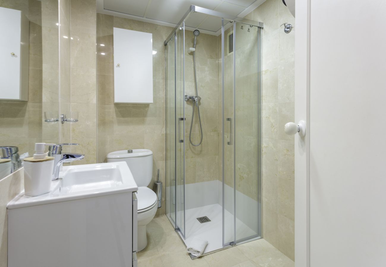 Apartment in Playa de Gandía - Cosy apartment decorated, with wifi, in front of the beach - only families