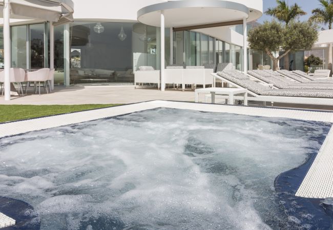 Villa in Adeje - Villa Oasis del Sur Villa in Adeje - Villa Oasis del Sur