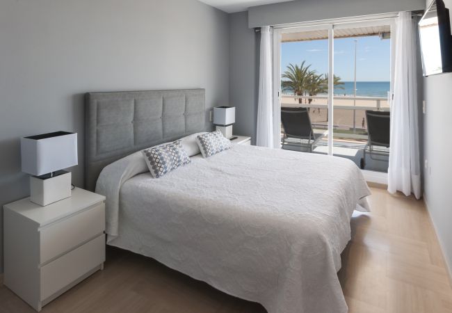 Apartment in Playa de Gandía - Cosy apartment decorated, with wifi, in front of the beach, High speed wifi 150mbs Apartment in Playa de Gandía - Cosy apartment decorated, with wifi, in front of the beach, High speed wifi 150mbs