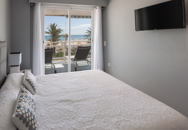 Apartment in Playa de Gandía - Cosy apartment decorated, with wifi, in front of the beach, High speed wifi 150mbs Apartment in Playa de Gandía - Cosy apartment decorated, with wifi, in front of the beach, High speed wifi 150mbs