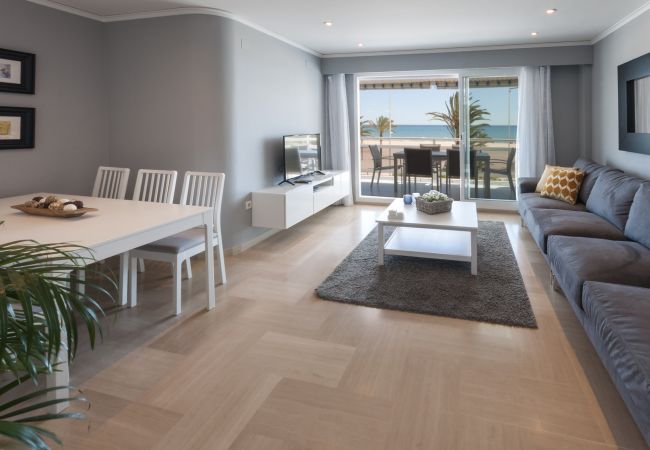 Apartment in Playa de Gandía - Cosy apartment decorated, with wifi, in front of the beach, High speed wifi 150mbs Apartment in Playa de Gandía - Cosy apartment decorated, with wifi, in front of the beach, High speed wifi 150mbs