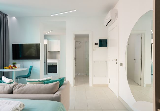 Apartment in Las Palmas de Gran Canaria - Edison Building 302 By CanariasGetaway Apartment in Las Palmas de Gran Canaria - Edison Building 302 By CanariasGetaway
