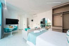 Apartment in Las Palmas de Gran Canaria - Edison Building 302 By CanariasGetaway