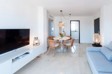 Apartment in Playa de Gandía - Cozy apartment with Mediterranean style, a few meters from the beach. Terrace overlooking the sea.