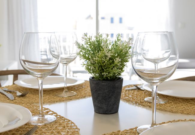 Apartment in Playa de Gandía - Cozy with mediterranean style, a few meters from the beach. A / C and free wifi. Terrace with sea views Apartment in Playa de Gandía - Cozy with mediterranean style, a few meters from the beach. A / C and free wifi. Terrace with sea views