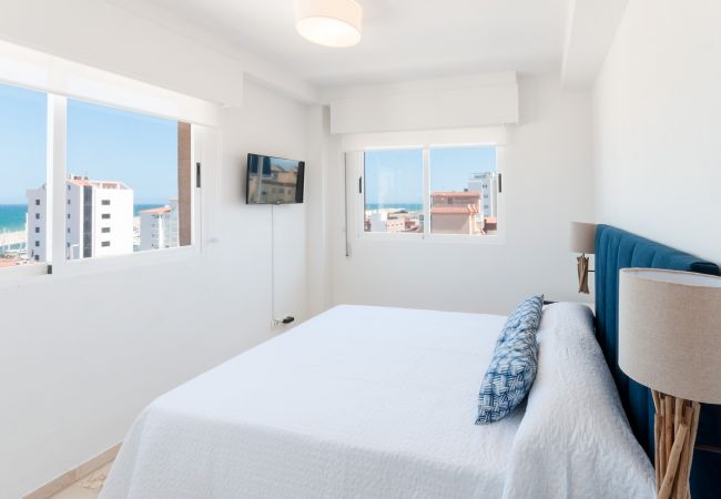 Apartment in Playa de Gandía - Cozy with mediterranean style, a few meters from the beach. A / C and free wifi. Terrace with sea views Apartment in Playa de Gandía - Cozy with mediterranean style, a few meters from the beach. A / C and free wifi. Terrace with sea views