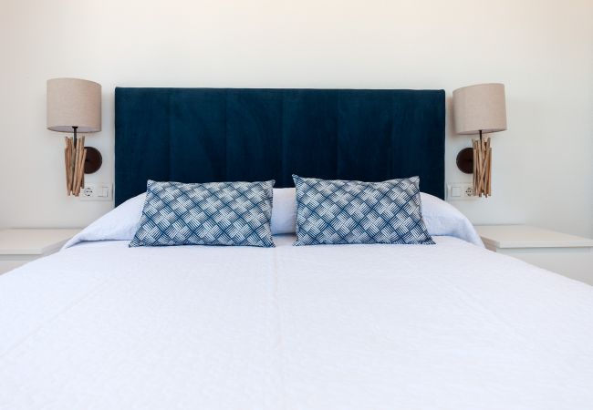Apartment in Playa de Gandía - Cozy with mediterranean style, a few meters from the beach. A / C and free wifi. Terrace with sea views Apartment in Playa de Gandía - Cozy with mediterranean style, a few meters from the beach. A / C and free wifi. Terrace with sea views