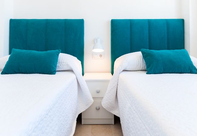 Apartment in Playa de Gandía - Cozy with mediterranean style, a few meters from the beach. A / C and free wifi. Terrace with sea views Apartment in Playa de Gandía - Cozy with mediterranean style, a few meters from the beach. A / C and free wifi. Terrace with sea views