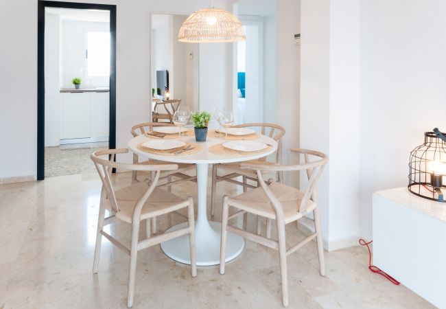 Apartment in Playa de Gandía - Cozy with mediterranean style, a few meters from the beach. A / C and free wifi. Terrace with sea views Apartment in Playa de Gandía - Cozy with mediterranean style, a few meters from the beach. A / C and free wifi. Terrace with sea views