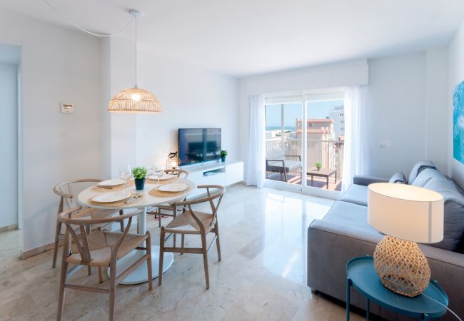 Apartment in Playa de Gandía - Cozy with mediterranean style, a few meters from the beach. A / C and free wifi. Terrace with sea views Apartment in Playa de Gandía - Cozy with mediterranean style, a few meters from the beach. A / C and free wifi. Terrace with sea views