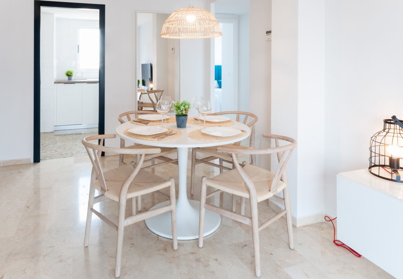 Apartment in Playa de Gandía - Cozy with mediterranean style, a few meters from the beach. A / C and free wifi. Terrace with sea views Apartment in Playa de Gandía - Cozy with mediterranean style, a few meters from the beach. A / C and free wifi. Terrace with sea views