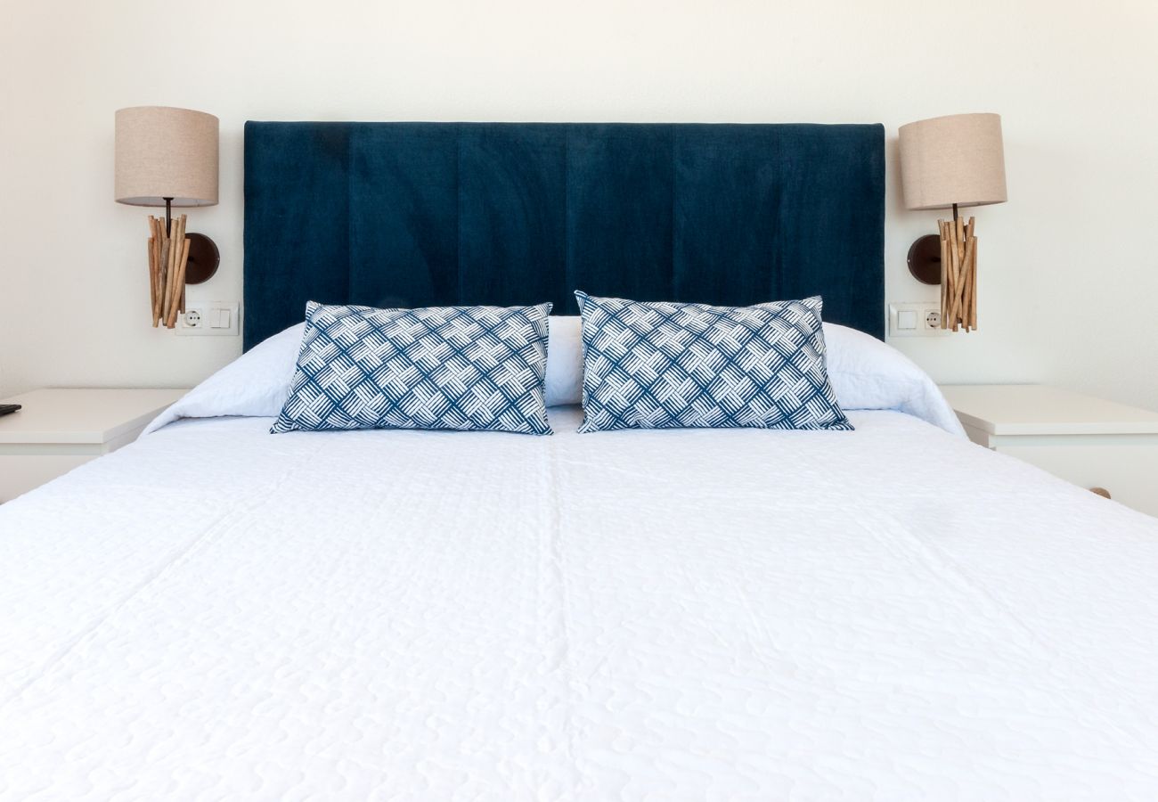 Apartment in Playa de Gandía - Cozy with mediterranean style, a few meters from the beach. A / C and free wifi. Terrace with sea views Apartment in Playa de Gandía - Cozy with mediterranean style, a few meters from the beach. A / C and free wifi. Terrace with sea views