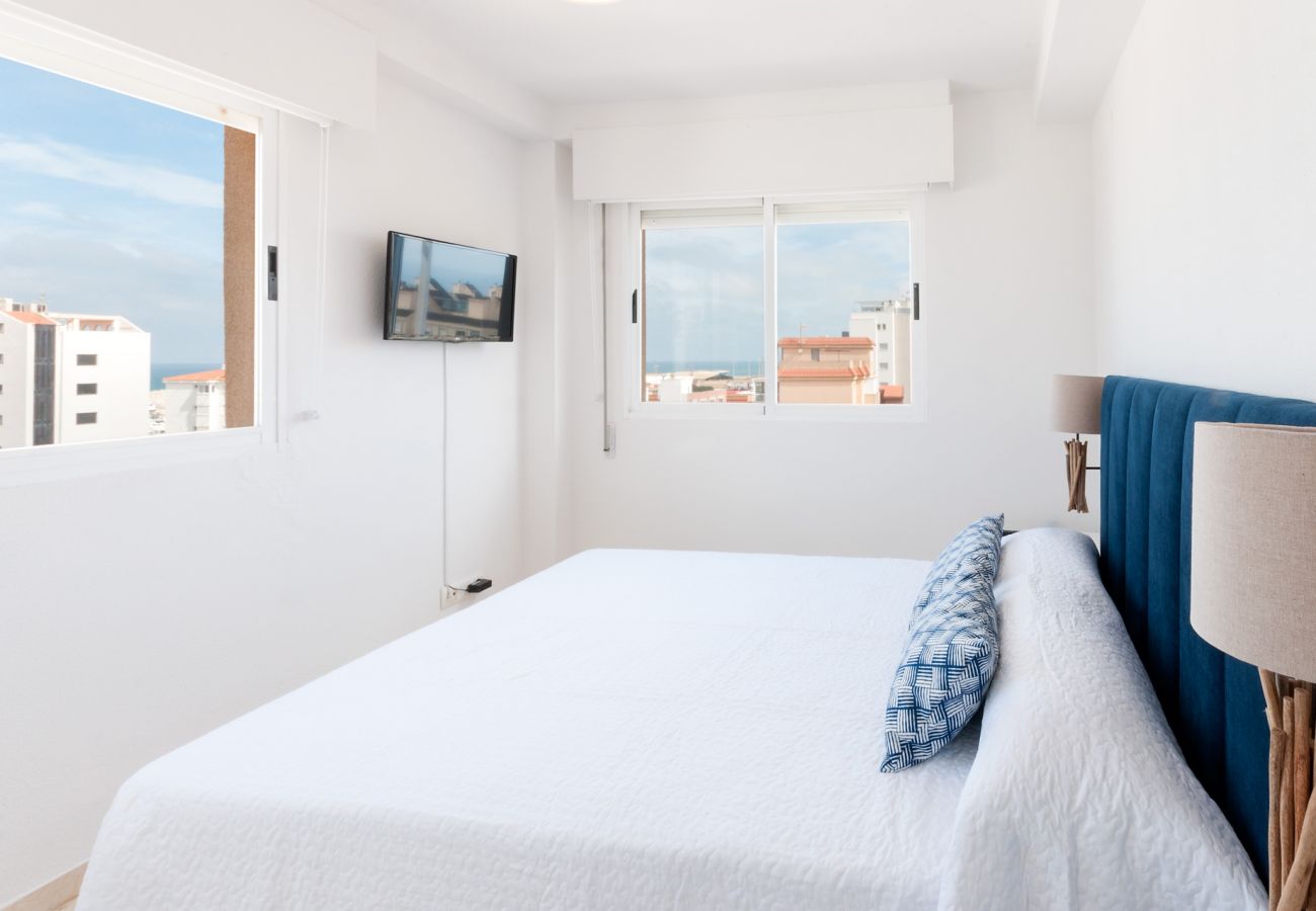Apartment in Playa de Gandía - Cozy with mediterranean style, a few meters from the beach. A / C and free wifi. Terrace with sea views Apartment in Playa de Gandía - Cozy with mediterranean style, a few meters from the beach. A / C and free wifi. Terrace with sea views