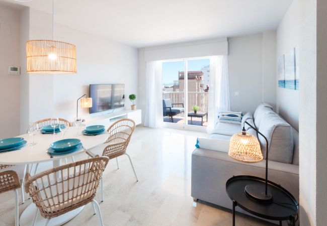  in Playa de Gandía - Cozy with mediterranean style, a few meters from the beach. A / C and free wifi. Terrace with sea views