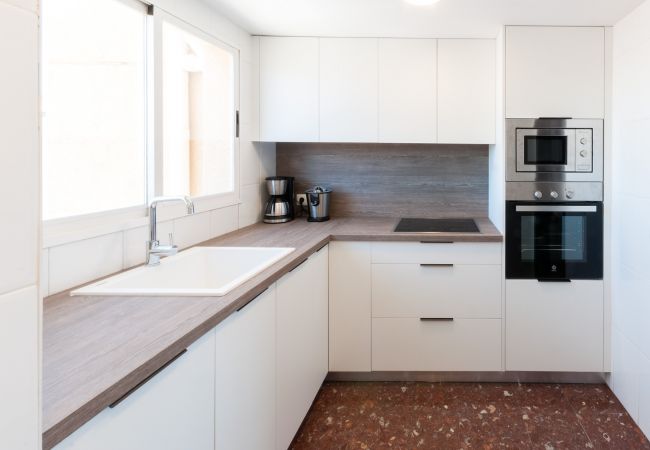 Apartment in Playa de Gandía - Cozy with mediterranean style, a few meters from the beach. A / C and free wifi. Terrace with sea views Apartment in Playa de Gandía - Cozy with mediterranean style, a few meters from the beach. A / C and free wifi. Terrace with sea views