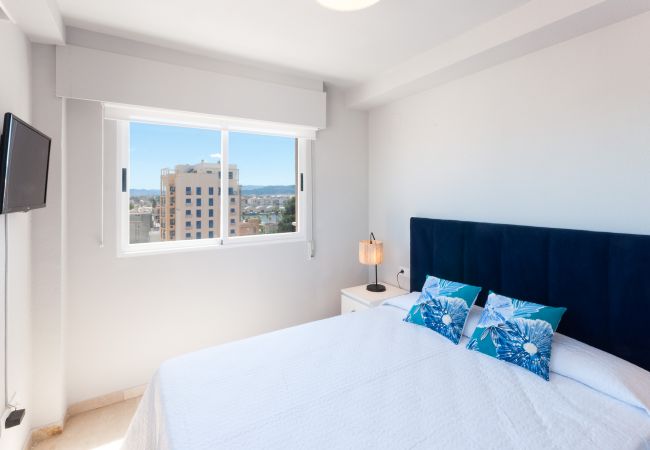 Apartment in Playa de Gandía - Cozy with mediterranean style, a few meters from the beach. A / C and free wifi. Terrace with sea views Apartment in Playa de Gandía - Cozy with mediterranean style, a few meters from the beach. A / C and free wifi. Terrace with sea views