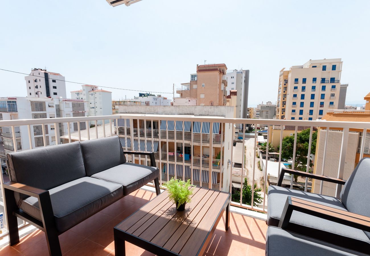 Apartment in Playa de Gandía - Cozy with mediterranean style, a few meters from the beach. A / C and free wifi. Terrace with sea views Apartment in Playa de Gandía - Cozy with mediterranean style, a few meters from the beach. A / C and free wifi. Terrace with sea views