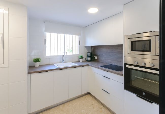 Apartment in Playa de Gandía - Cozy with mediterranean style, a few meters from the beach. A / C and free wifi. Terrace with sea views Apartment in Playa de Gandía - Cozy with mediterranean style, a few meters from the beach. A / C and free wifi. Terrace with sea views