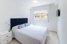 Apartment in Playa de Gandía - Fabulous and with charm, a few meters from the beach. A / C and free wifi. Terrace with sea views
