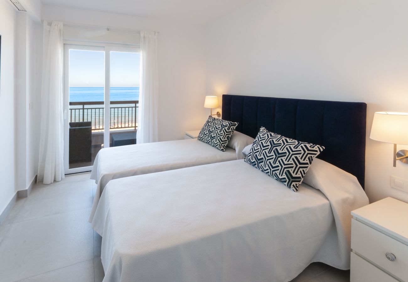 Apartment in Playa de Gandía - Spectacular condo with incredible views. Reformed.