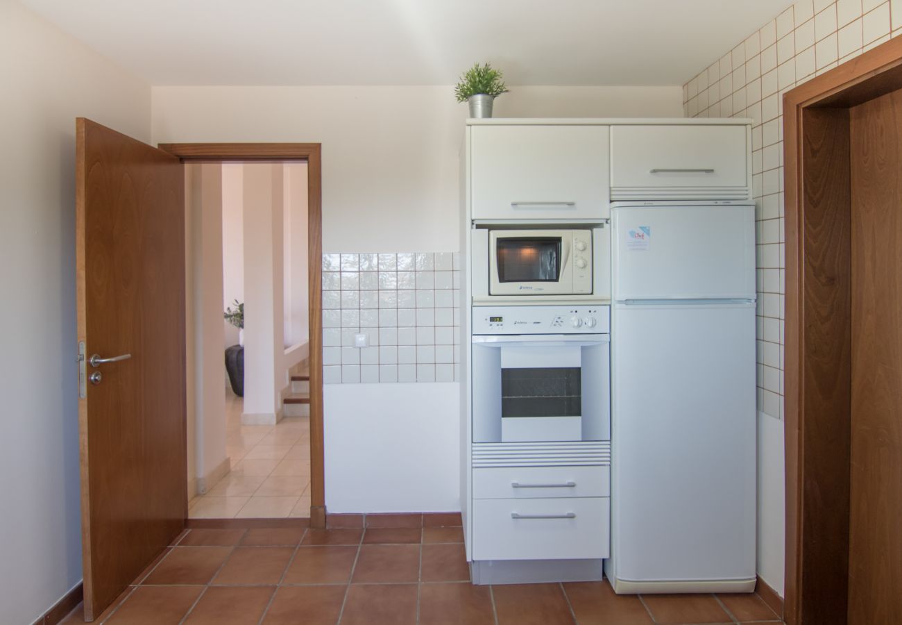 Villa in San Bartolomé de Tirajana - HomeForGuest Salobre Golf Villa, pool, wifi, stunning views