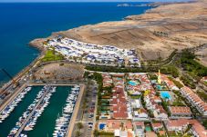 Villa in San Bartolomé de Tirajana - HomeForGuest Villa in Pasito Blanco, 8pax, BBQ, POOL, WIFI