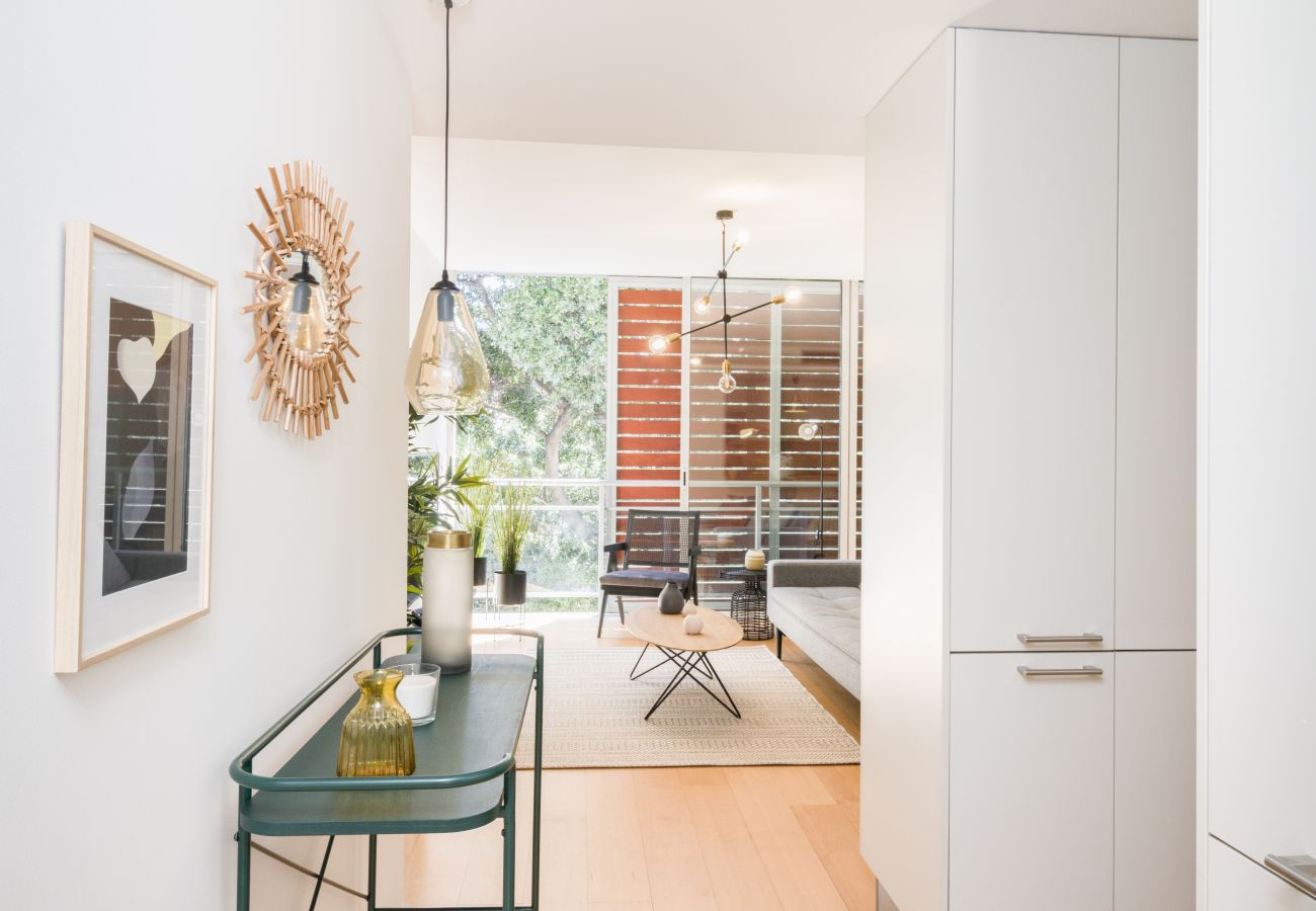 Apartment in Santa Cruz de Tenerife - HomeForGuest Design Attic Apartment, FREE parking