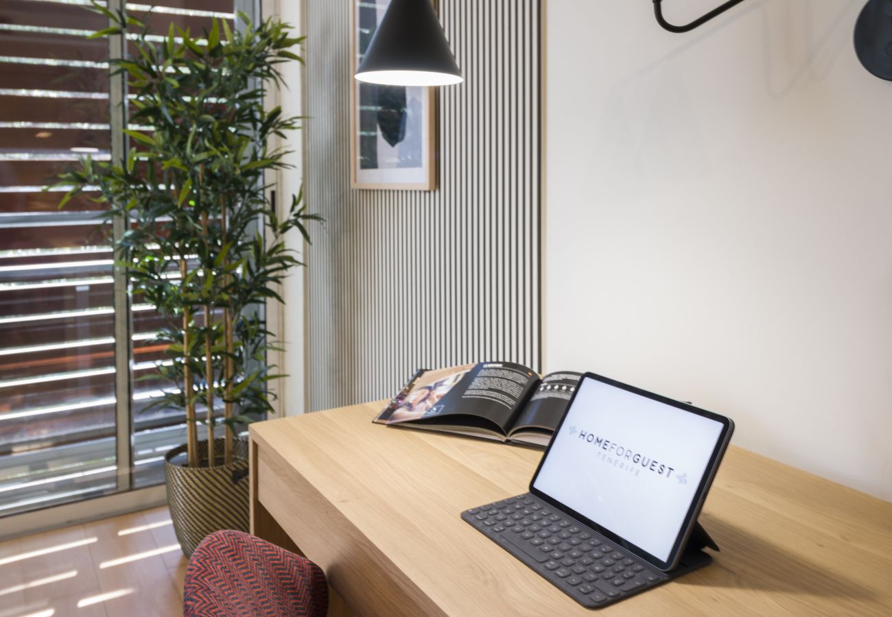 Apartment in Santa Cruz de Tenerife - HomeForGuest Design Attic Apartment, FREE parking