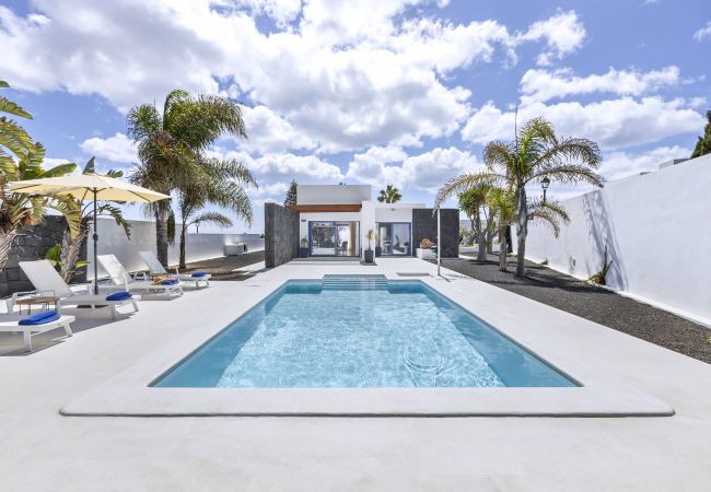 Villa in Playa Blanca - Villa Julia Villa in Playa Blanca - Villa Julia