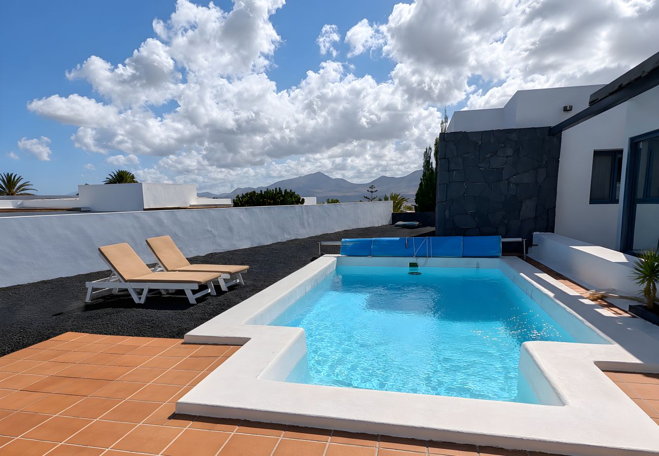 Villa in Playa Blanca - Villa Arai  