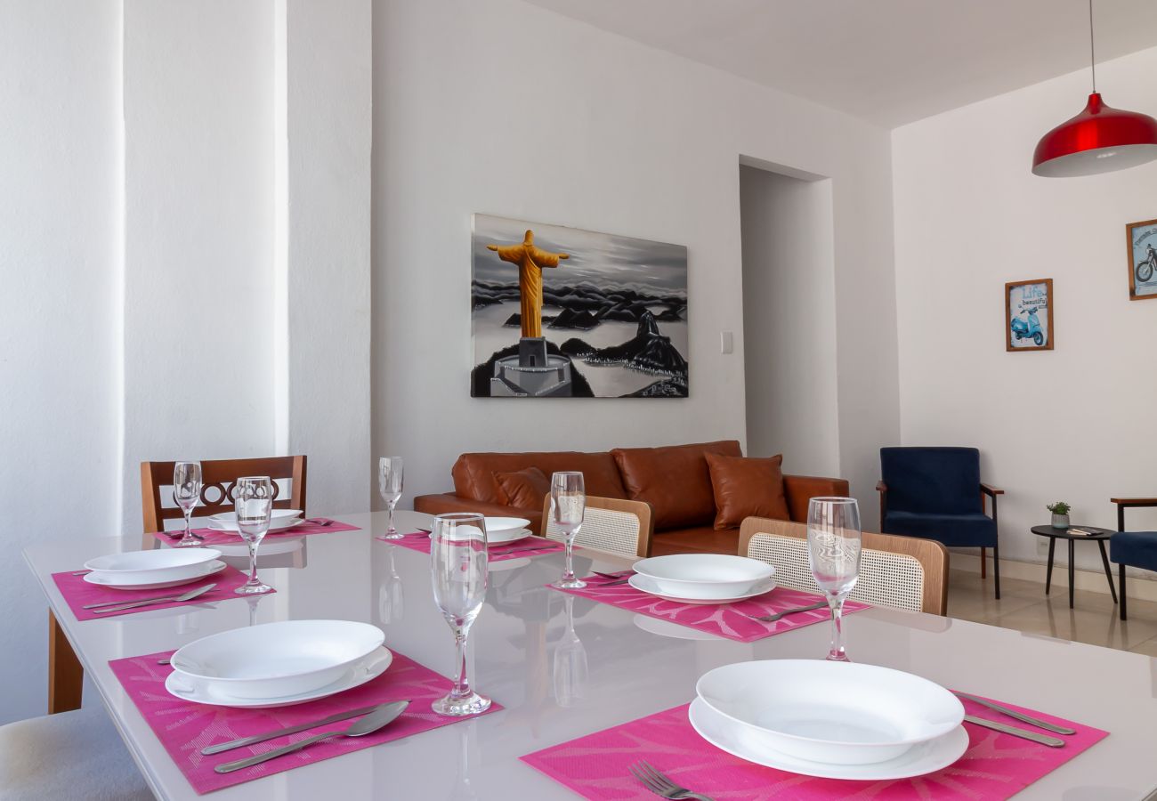 Apartment in Rio de Janeiro - Flat in Copacabana 4 minutes from the beach | SF704 