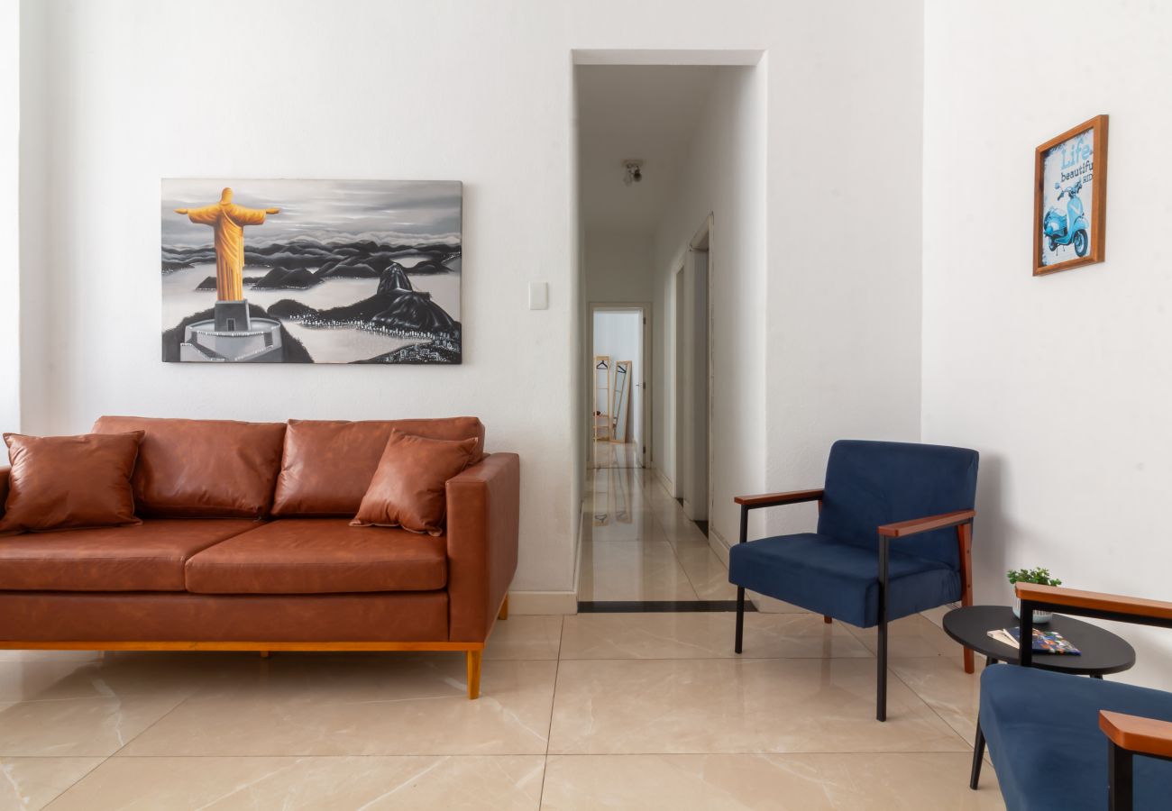 Apartment in Rio de Janeiro - Flat in Copacabana 4 minutes from the beach | SF704 