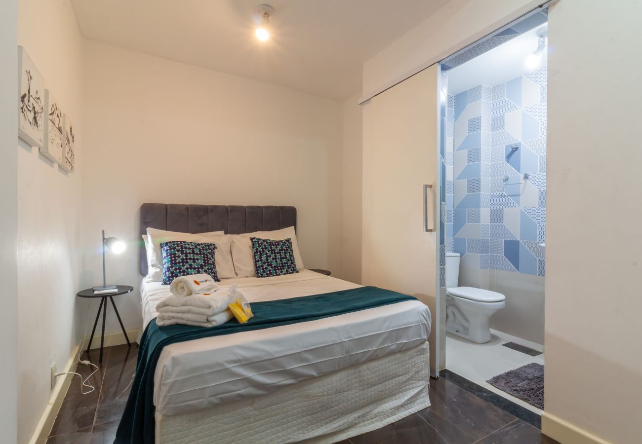 Apartment in Rio de Janeiro - Flat in Copacabana 4 minutes from the beach | SF704 