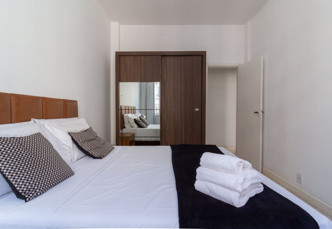 Apartment in Rio de Janeiro - Flat in Copacabana 4 minutes from the beach | SF704 
